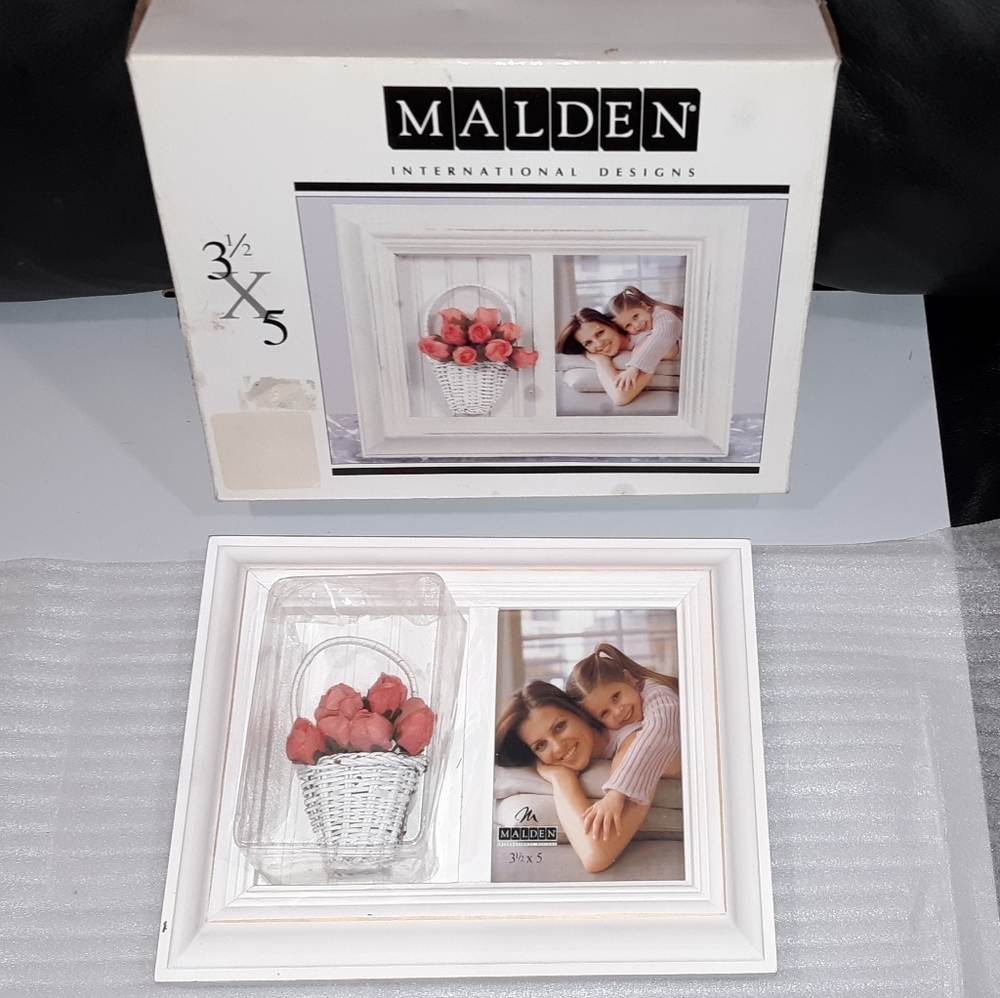 NIB MALDEN DESIGNS PICTURE FRAME 3½"x5" SPILT WINDOW STYLE FLOWER BASKET ACCENT